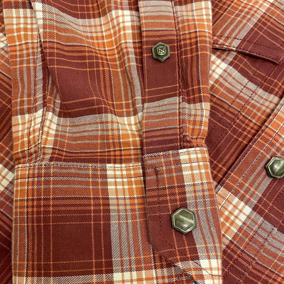 Noble Outfitters Mens Small Pearl Snap Western Shirt Red Plaid Flip-Cuff Stretch - Picture 4 of 9